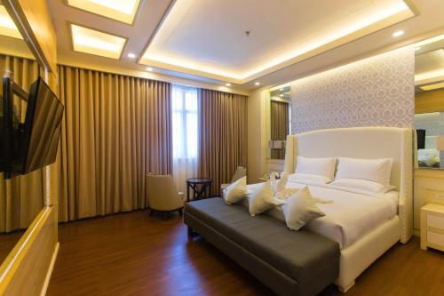 Iloilo Gateway Hotel and Suites