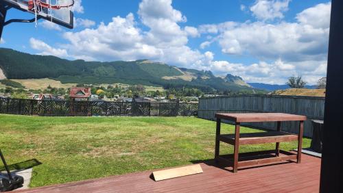 شرفة/ تراس, Mountain view getaway in نغونغوتاها