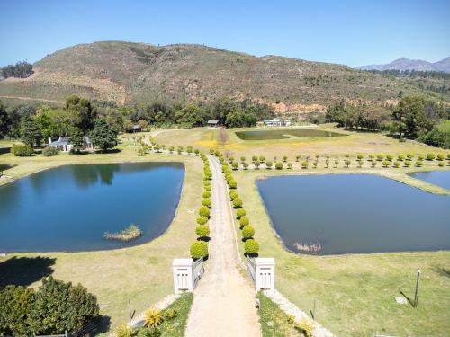 La Ferme Guest Farm - Hot Tubs - Fishing, Franschhoek