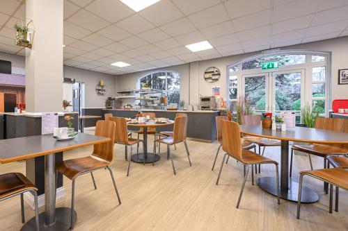 Restaurant, Stableside Hostel at York Racecourse in York