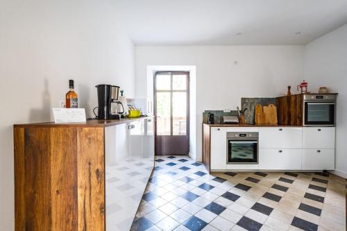 Jolie Masdame un espace incroyable in Sauzet (Rhone-Alpes)