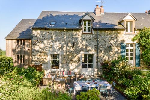 . Villeneuve Les Fourches - Maison d'hôtes