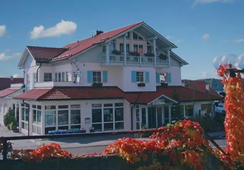 Gästehaus am Rathaus, Mehrbettzimmer 2 in Hohenpeißenberg, Deutschland