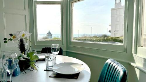 Coastal Breeze with Seaview By My Getaways