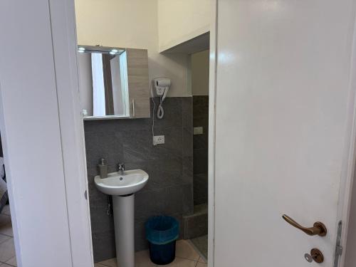 Affittacamere Home&Stazione Bologna 4