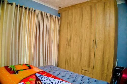 2Bed-4Guests-Garden-NearCentre&Attractions - image 5