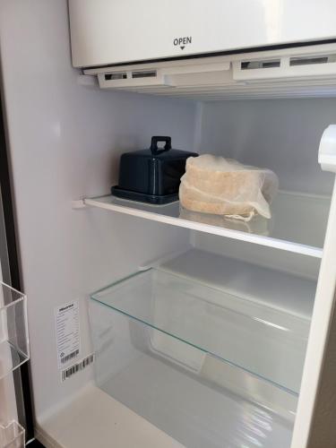 This peaceful, serene cabin overlooks Nelson with views out to the sea in Nelson South