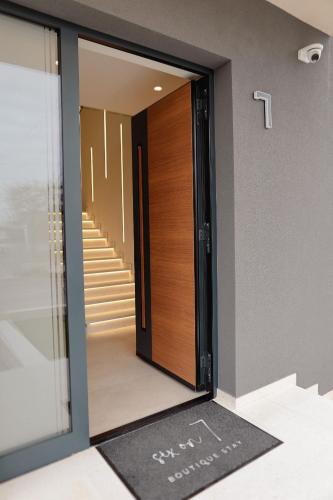 Sobe Six On 7 - Luxury Apartments & Rooms in Slavonski Brod