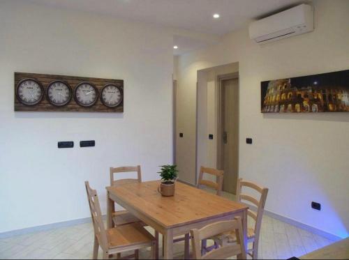 Colosseo28 three private rooms, Roma (foto 10)
