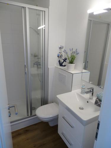 Apartment image 8