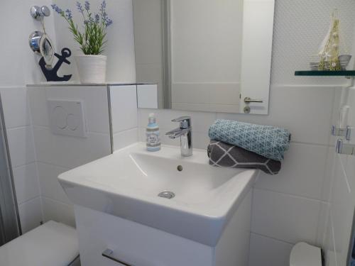 Apartment image 7