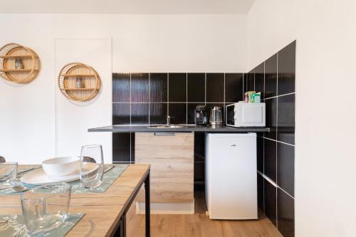 Cozy - 3 Chambres - Netflix - Kitchenette - Le Montesquieu, Roubaix (foto 6)