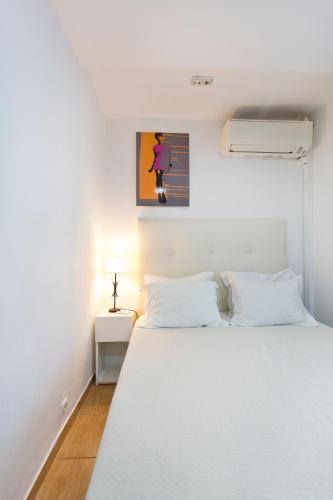 Economy Double Room image 4