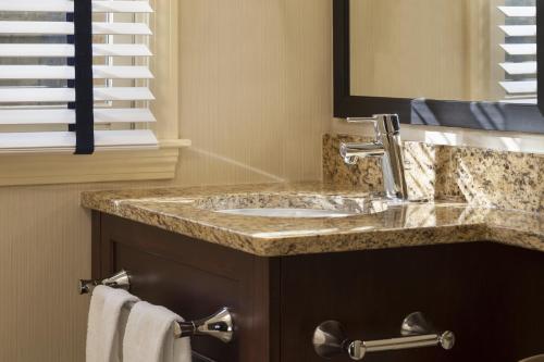 Ocean Mist Hotel - image 12