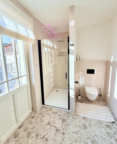 Luxury New Apartment with Balcony Steps from Wenceslas Square