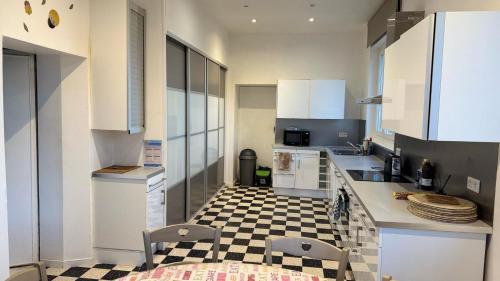 Kitchen, Le Manoir de Conteville in Paluel