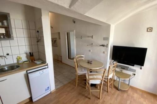 Villa Biokovo Apartment 6 - image 5