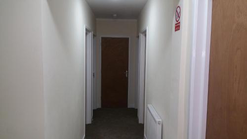 The Oxford House - image 7