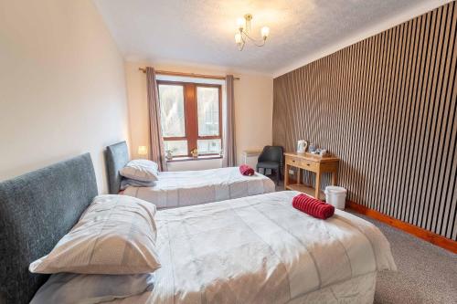 Prime location rooms in high street in Fort William