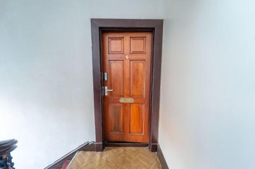 Exterior view, Prime location rooms in high street in Fort William