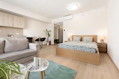 Apartment with City View and Free Parking, Tallinn (photo 11)