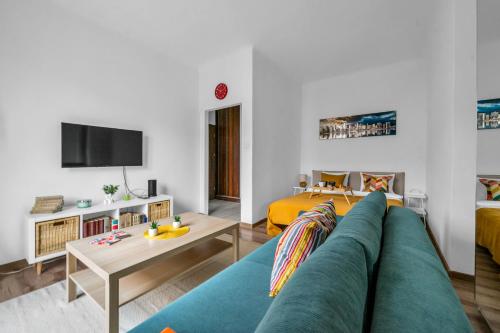 Warsaw Comfort Studio - Top Location, Metro Nearby - by Rentujemy, Varšava