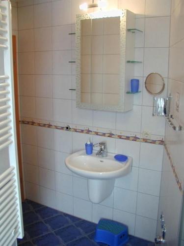Apartment image 6