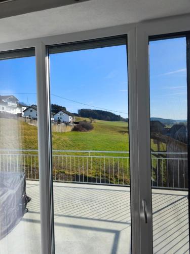 Udsigt, FeWo Günztalblick - Ruhige Lage -125 qm - neu und komfortabel - große Terrasse (FeWo Gunztalblick - Ruhige Lage -125 qm - neu und komfortabel - große Terrasse) in Oberschönegg