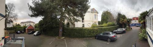 No5 Durley Road - image 12