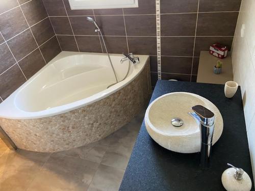 Vannas istaba, 3 Chambres au Coeur des vignes Savoie in Myans