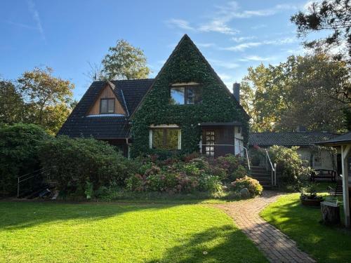 Viesnīcas āriene, Schönes Haus mit Garten (Schones Haus mit Garten) in Schenefeld (Pinneberg)