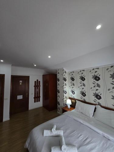 Double Room image 9