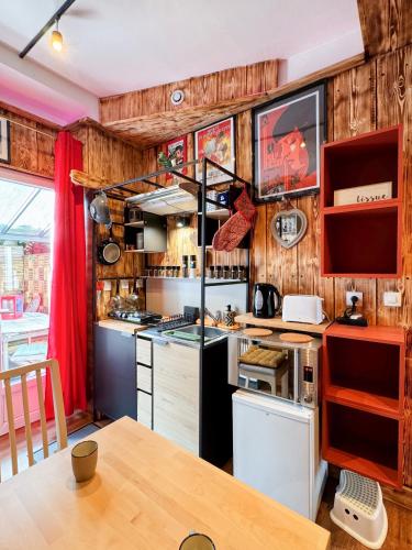 кухня, Romantic Room - Studio Jardin - Proche Disneyland Paris in Crecy-la-Chapelle