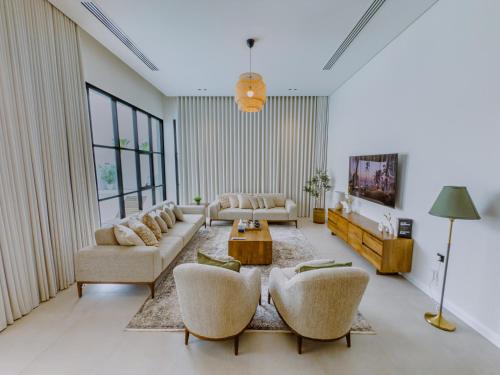 Facilities, 10 Pool Villa in Khatt