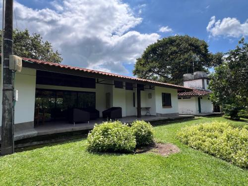 Finca Guadualito cerca al parque del café