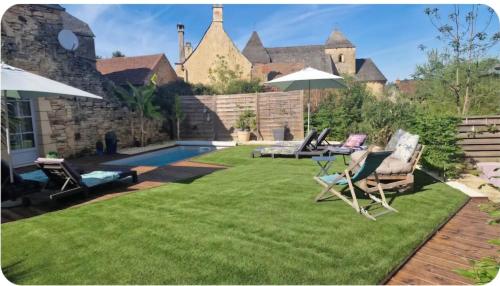 La Grange Périgord - Sarlat - Piscine privée (La Grange Perigord - Sarlat - Piscine privee) in Archignac