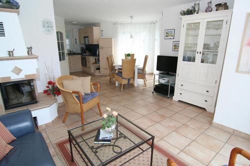 Ferienhaus "Reethus im Eck" Likedeeler Weg 12 in Zingst