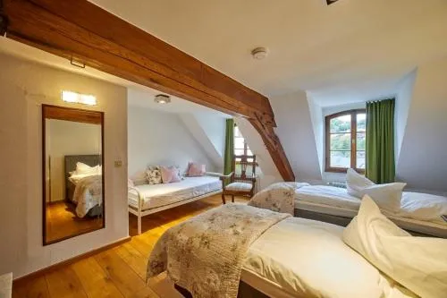 Quellenhof - Wohnen im Denkmal - Wohnung BURG in Blankenheim, Deutschland