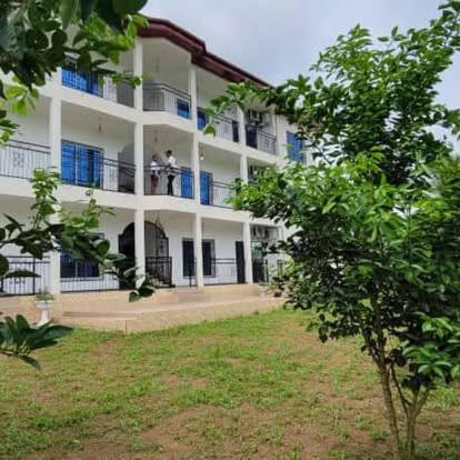 NDEMAZE Guesthouse Apartments