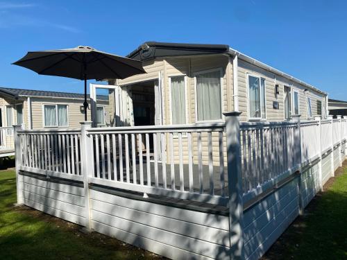 2 Bed Static Caravan sleeps 6 Saxmunham, Saxmundham
