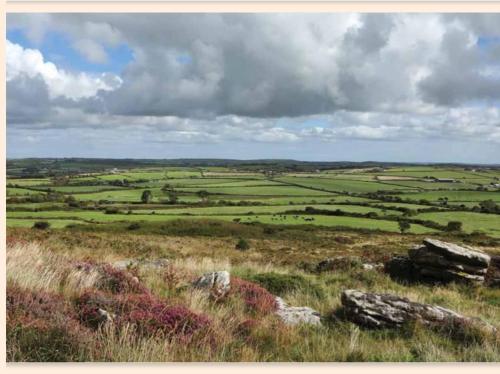 Közeli látványosságok, The Dairy in Troon