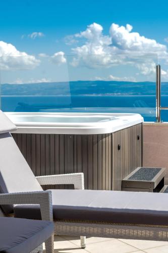 Penthouse apartment with terrace and hot tub - Ivan, Split (zdjęcie 9)