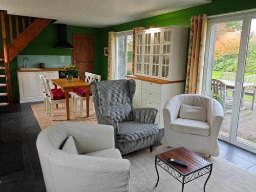 Gîte de charme dans un parc privé gîte à louer Peaudeleu