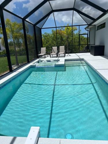 Peaceful Pool House
