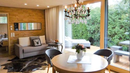 Ferienwohnung Kräuter Chalet- Obsthof Steffelin in Markdorf, Deutschland
