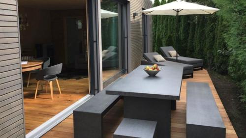 Ferienwohnung Kräuter Chalet- Obsthof Steffelin in Markdorf, Deutschland