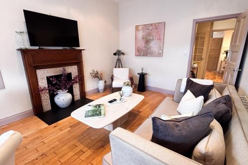 Glasgow City - Large Stylish 2 Bed Flat in Unique Ibrox Location Walking Distance to Subway and Free On-Street Parking, Glasgow (photo 8)
