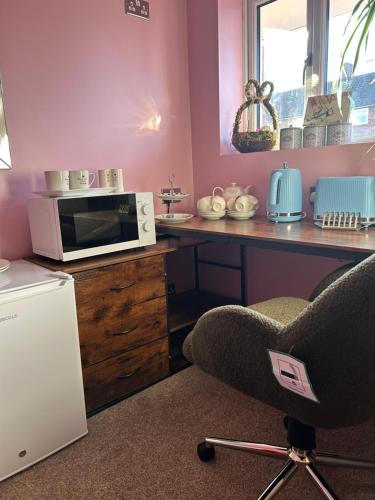 บริการและสิ่งอำนวยความสะดวก, The Lylac Room in อีเวสชาม