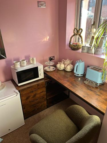 บริการและสิ่งอำนวยความสะดวก, The Lylac Room in อีเวสชาม