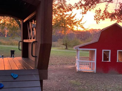 The Sansa Suite at Brants Apple Orchard in Edgewood (OH)